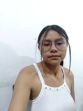 Snapshot of SofieLove_01 chatting on January 17, 8:41 am SofieLove 01 online show from January 17, 8:41 am