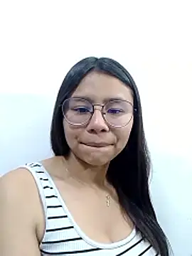 Snapshot of SofieLove_01 chatting on January 18, 9:02 am SofieLove 01 online show from January 18, 9:02 am