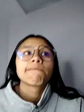 Snapshot of SofieLove_01 chatting on February 6, 8:07 am SofieLove 01 online show from February 6, 8:07 am