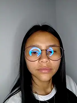 Snapshot of SofieLove_01 chatting on February 12, 7:58 am SofieLove 01 online show from February 12, 7:58 am