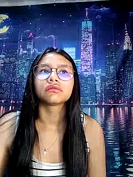 Snapshot of SofieLove_01 chatting on February 27, 7:52 am SofieLove 01 online show from February 27, 7:52 am