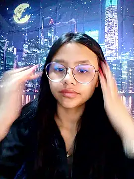 Snapshot of SofieLove_01 chatting on February 28, 8:04 am SofieLove 01 online show from February 28, 8:04 am