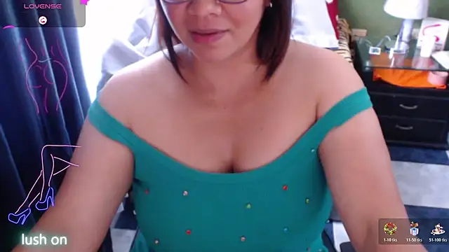 hiilarybrown online show from January 15, 9:40 pm