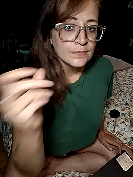 Snapshot of goddessdelphia chatting on April 8, 6:19 pm goddessdelphia online show from April 8, 6:19 pm