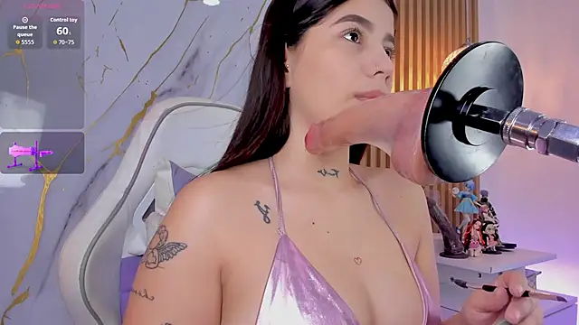 alissaowens  online show from March 23, 12:20 pm