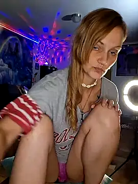 PeachyAriel online show from June 4, 4:02 pm