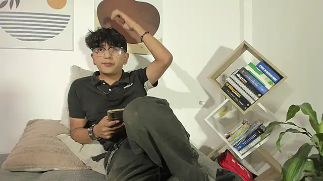 its cristhopher online show from June 3, 2:25 am