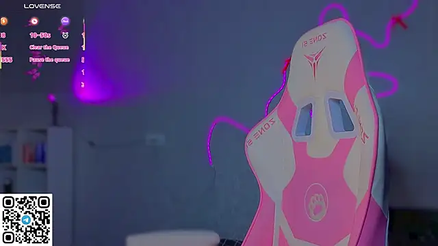 Sophie SkyAngel online show from March 28, 6:18 pm