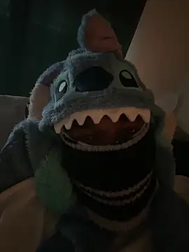 smayle223 online show from March 15, 2:01 pm