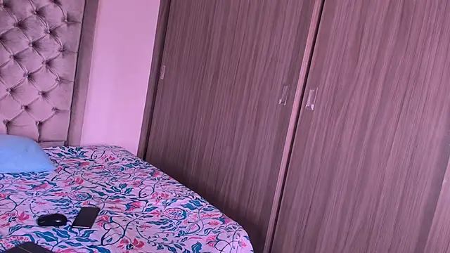 dreamsussi online show from January 14, 6:57 pm