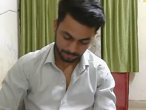 ursdreamperson online show from May 20, 12:50 am