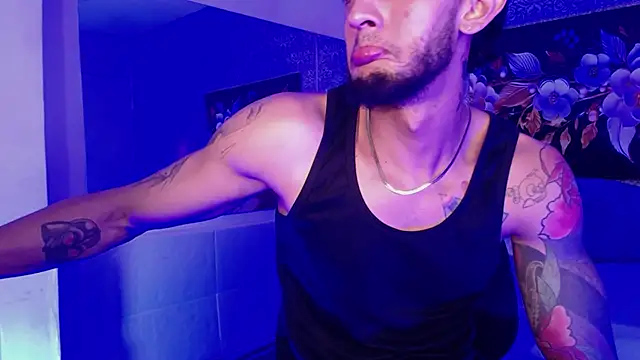 jonas conor online show from November 19, 7:25 pm