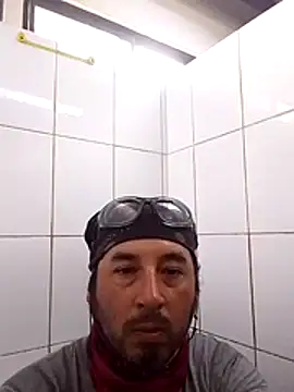 Snapshot of Lujor chatting on February 3, 3:17 pm Lujor online show from February 3, 3:17 pm