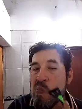 Snapshot of Lujor chatting on February 4, 4:18 am Lujor online show from February 4, 4:18 am