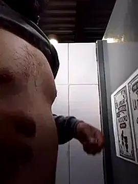 Snapshot of Lujor chatting on February 16, 6:59 pm Lujor online show from February 16, 6:59 pm