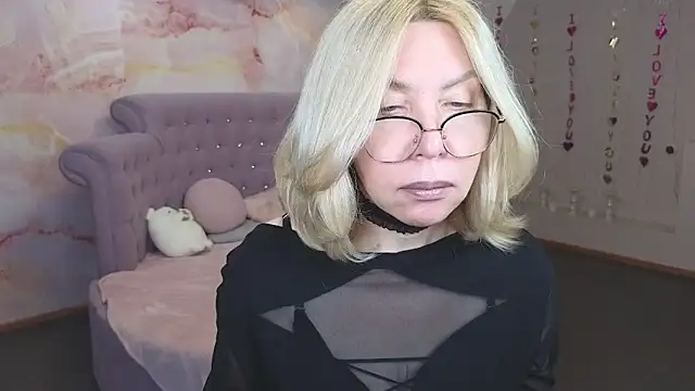 Snapshot of Wendy_Waves chatting on September 27, 10:53 am Wendy Waves online show from September 27, 10:53 am