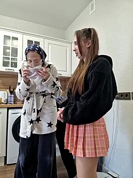 yourfavpsy  online show from September 26, 1:37 pm