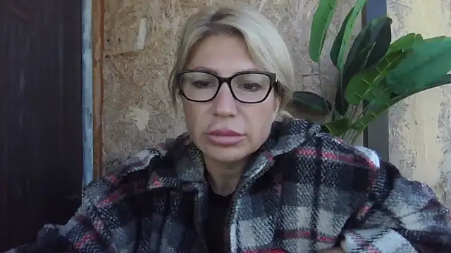 fox red lady7 online show from September 14, 10:03 am