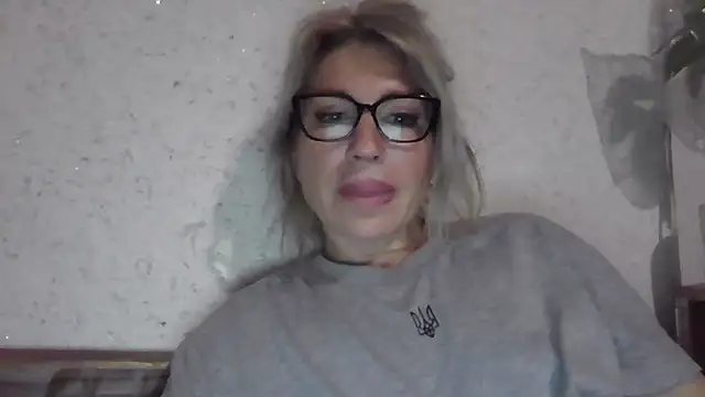 fox red lady7 online show from April 7, 9:26 pm