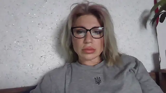 fox red lady7 online show from April 12, 8:41 am