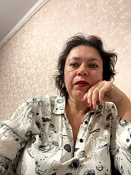 Kiravix online show from November 18, 6:45 pm