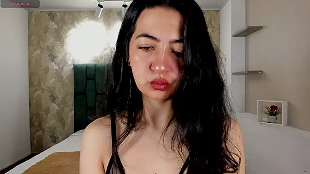 Saya Amaretto1 online show from February 18, 8:27 pm