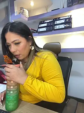 isabella horney  online show from February 26, 12:48 pm