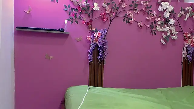 skinnybarbie022 online show from January 10, 12:23 am