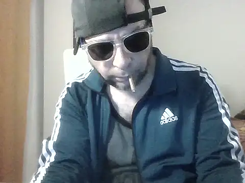 Snapshot of SmokedAlloy2 chatting on July 17, 8:46 pm SmokedAlloy2 online show from July 17, 8:46 pm
