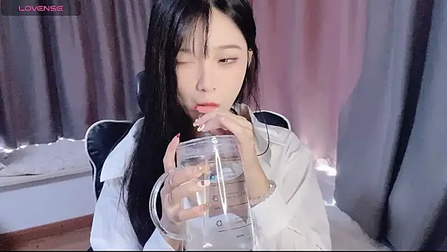 Cicicici-cc online show from October 24, 2:41 am