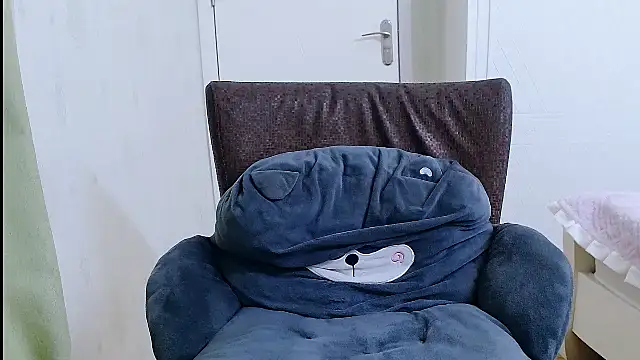 Winnie-01 online show from April 5, 3:31 pm