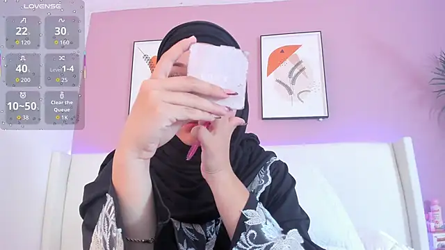  Saandy online show from April 8, 11:32 am