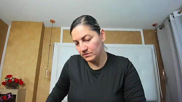Heidy milf online show from June 10, 8:52 pm
