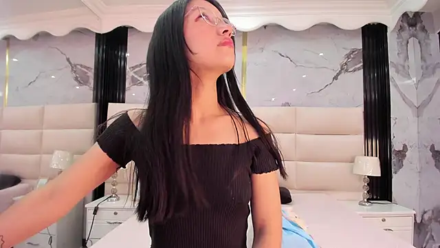 Sophie Calloway online show from September 12, 2:39 pm