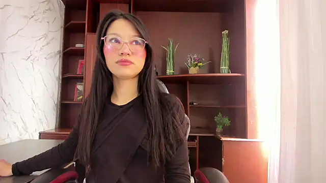 Sophie Calloway online show from October 3, 2:47 pm