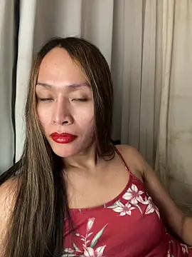 RomanticPearlTS online show from March 18, 2:20 pm