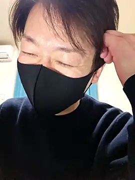 Earth 001 online show from March 26, 2:00 pm