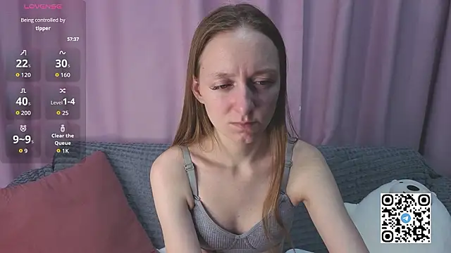 Snapshot of Mia_E1fie chatting on February 11, 12:04 am Mia E1fie online show from February 11, 12:04 am