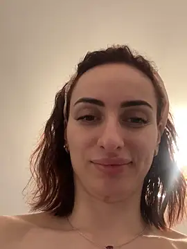 Snapshot of AuraPure chatting on December 3, 12:25 pm AuraPure online show from December 3, 12:25 pm