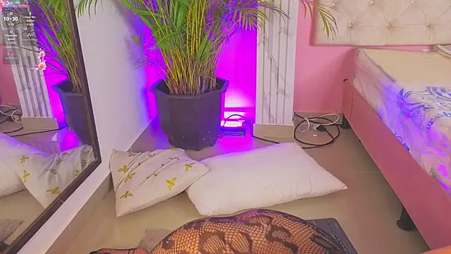 SpicyDemons online show from June 12, 7:35 pm