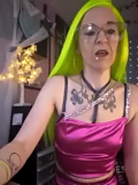 Purple2StayThnxx online show from March 14, 2:00 pm