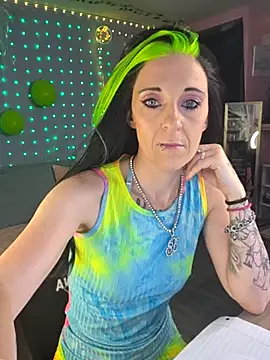 Purple2StayThnxx online show from March 31, 4:40 pm