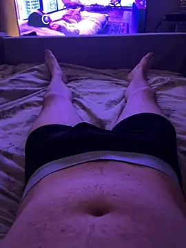 naughtycoupl98 online show from April 15, 8:53 pm