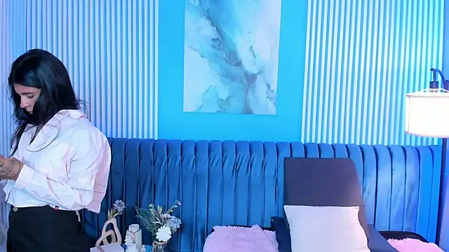 milavega  online show from April 4, 1:41 pm