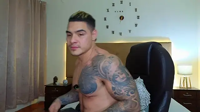 Steven Velez online show from November 2, 11:23 am