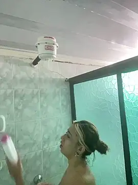 Snapshot of Sallem_Pink chatting on October 8, 9:29 am Sallem Pink online show from October 8, 9:29 am