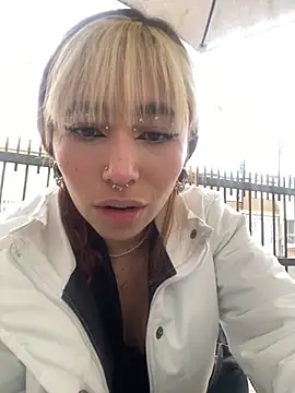 Snapshot of Sallem_Pink chatting on November 10, 11:09 am Sallem Pink online show from November 10, 11:09 am