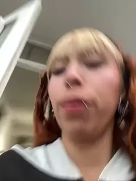 Snapshot of Sallem_Pink chatting on January 18, 11:14 am Sallem Pink online show from January 18, 11:14 am