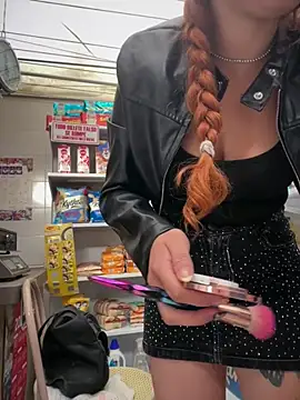 Snapshot of Sallem_Pink chatting on July 11, 11:24 am Sallem Pink online show from July 11, 11:24 am