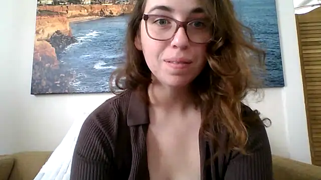 sweetsocalgirl online show from May 4, 10:50 pm